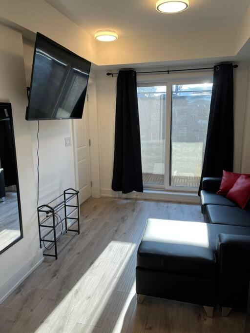 Lovely One Bedroom Condo With Free Parking Niagara Falls Eksteriør bilde